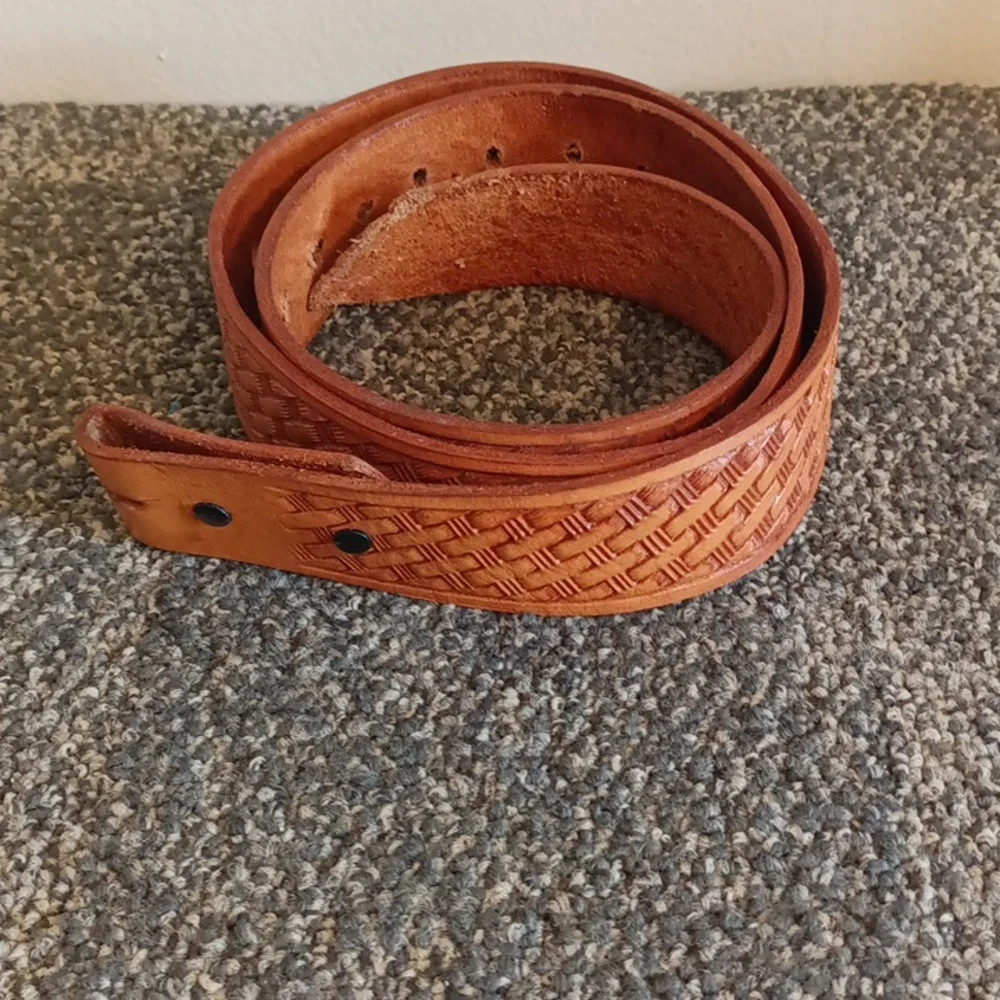 Men's chestnut brown western basket weave stamped belt 48 in long